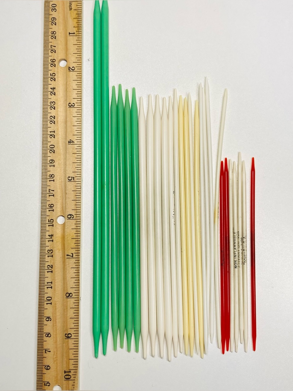 10+ Sets of Plastic Double‎ Pointed Knitting Needles